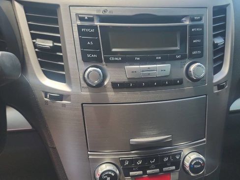 Used 2012 Subaru Outback 2.5i Premium w/ All-Weather Pkg AWD/4WD image 14