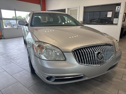 Used 2010 Buick Lucerne CXL image 1