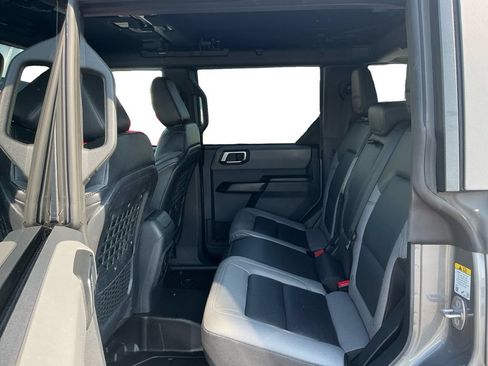 Certified 2024 Ford Bronco Black Diamond AWD/4WD image 21