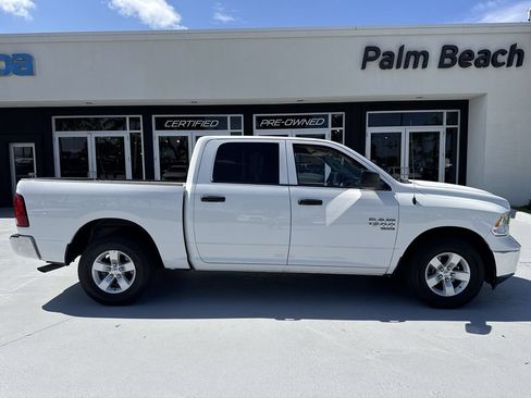 Used 2022 RAM 1500 Classic SLT RWD image 5