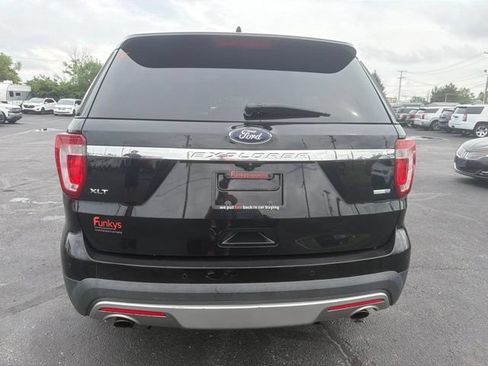 Used 2017 Ford Explorer XLT w/ Equipment Group 202A AWD/4WD image 6