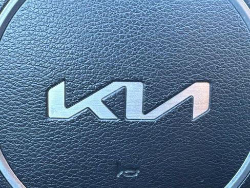 Used 2024 Kia Sportage LX AWD/4WD image 31