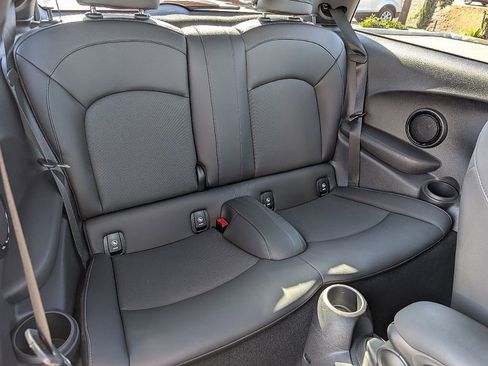 Used 2022 MINI Cooper S w/ Premium Package image 23