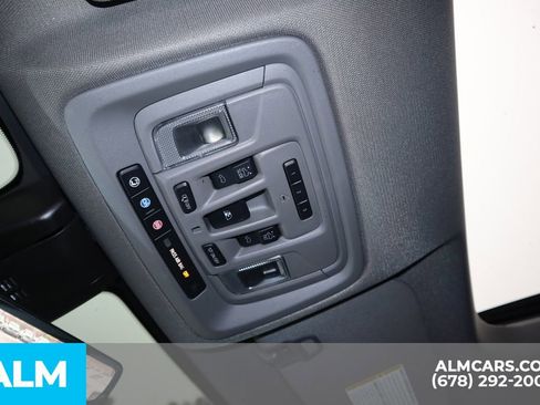 Used 2021 GMC Sierra 3500 Denali w/ Denali Ultimate Package image 38