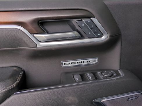 Used 2025 GMC Sierra 1500 Denali w/ Denali Carbonpro Edition AWD/4WD image 10