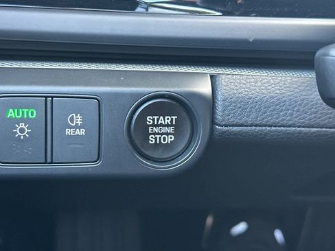 Certified 2025 Porsche Panamera 4 AWD/4WD image 25