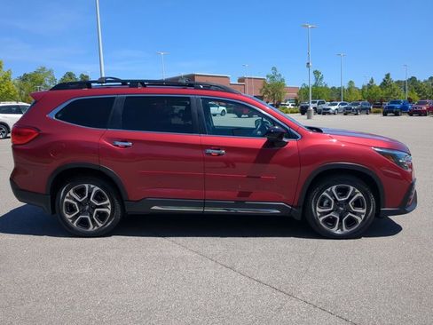 Used 2024 Subaru Ascent Touring AWD/4WD image 3
