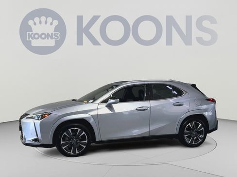 Used 2024 Lexus UX 250h AWD w/ Premium Package image 8