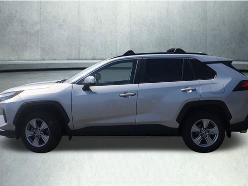 Used 2023 Toyota RAV4 XLE AWD/4WD image 15