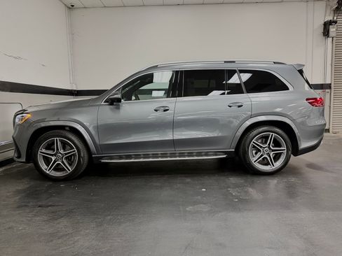 Used 2025 Mercedes-Benz GLS 450 4MATIC image 9
