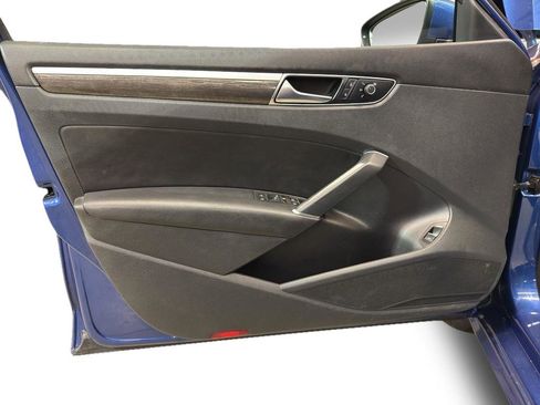 Used 2016 Volkswagen Passat 1.8T SE image 13