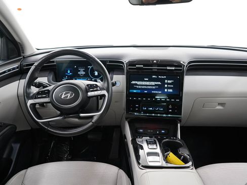 Certified 2024 Hyundai Tucson Limited AWD/4WD image 16