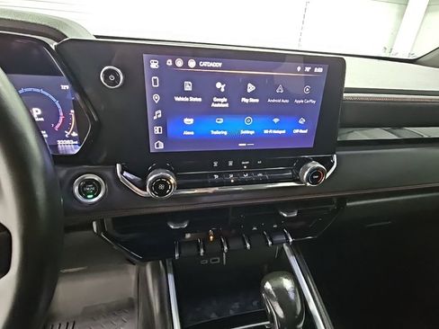 Used 2024 Chevrolet Colorado Z71 image 12