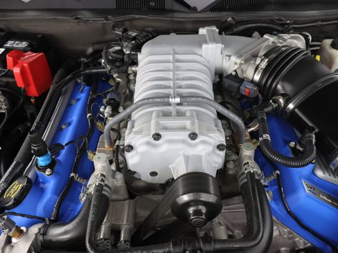 Used 2011 Ford Mustang Shelby GT500 RWD image 18