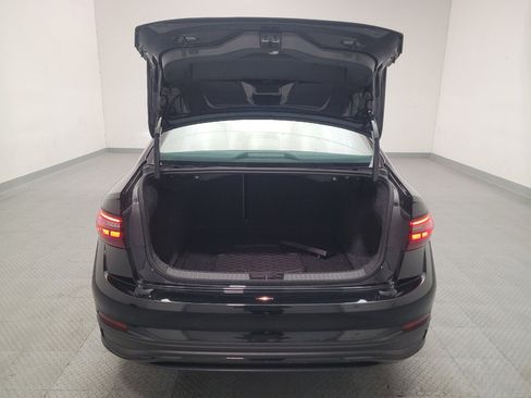 Used 2025 Volkswagen Jetta SE w/ Sunroof Package FWD image 29