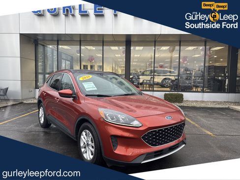 Used 2020 Ford Escape SE image 1