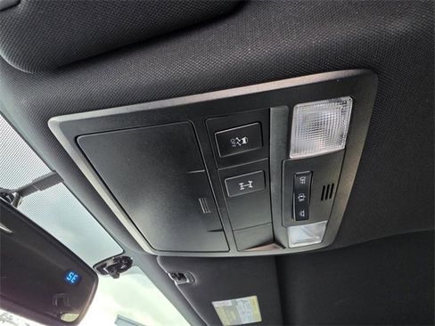 Used 2017 Toyota Tacoma TRD Off-Road image 23