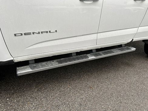 Used 2021 GMC Canyon Denali image 10