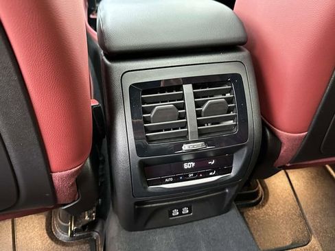 Certified 2023 BMW X4 xDrive30i w/ Premium Package image 18