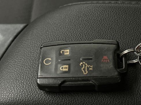 Used 2019 Chevrolet Silverado 1500 Custom w/ Custom Value Package image 37