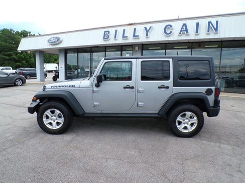 Used 2016 Jeep Wrangler Unlimited Sport AWD/4WD image 4