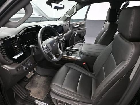 Used 2024 Chevrolet Silverado 1500 RST AWD/4WD image 26