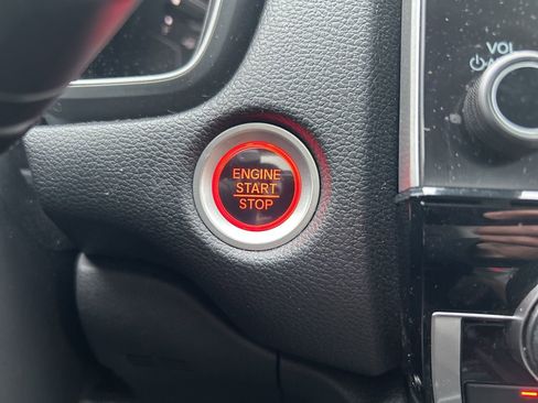 Used 2020 Honda CR-V Touring image 12