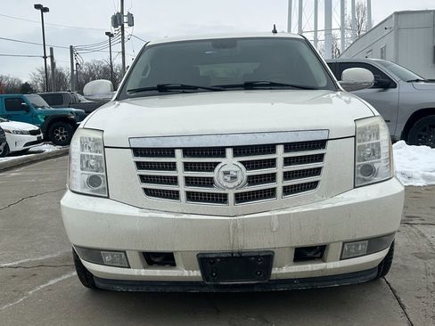 Used 2008 Cadillac Escalade AWD image 3
