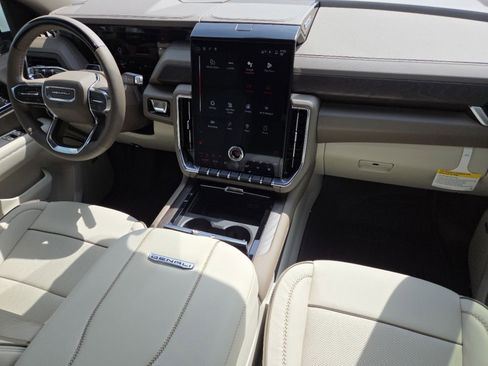New 2026 GMC Yukon Denali image 32