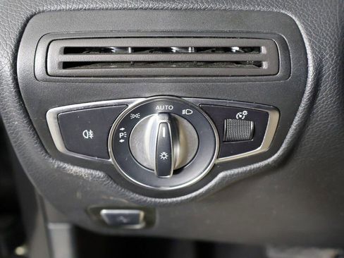 Used 2021 Mercedes-Benz GLC 300 4MATIC w/ Multimedia Package image 39