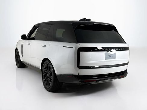 New 2026 Land Rover Range Rover Long Wheelbase SE AWD/4WD image 3