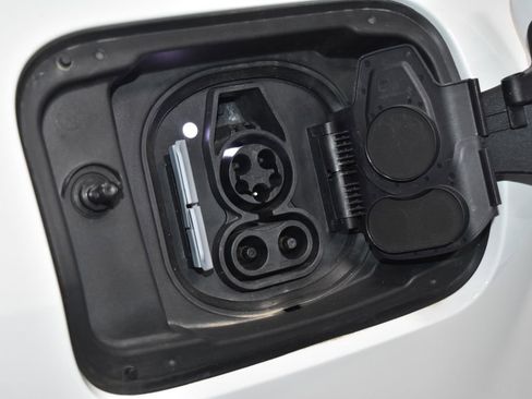 Certified 2024 BMW i4 xDrive40i w/ Premium Package image 32