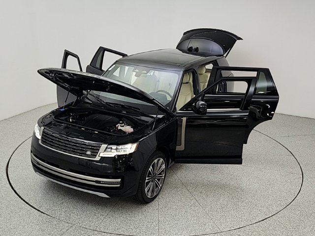 New 2027 Land Rover Range Rover Long Wheelbase SE AWD/4WD image 24