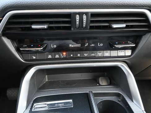 Used 2024 MAZDA CX-90 3.3 Turbo w/ Premium Package AWD/4WD image 19