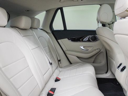 Used 2022 Mercedes-Benz GLC 300 image 27