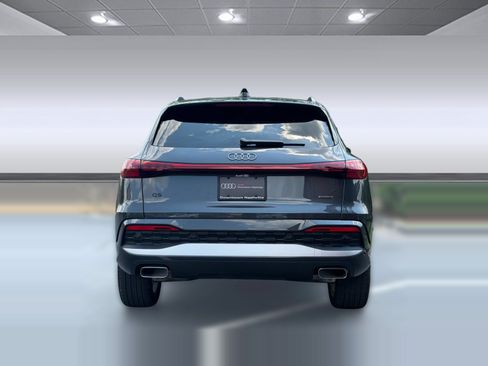 Certified 2026 Audi Q5 Premium AWD/4WD image 10