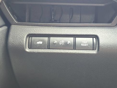 Used 2022 Nissan Altima 2.0 SR FWD image 23