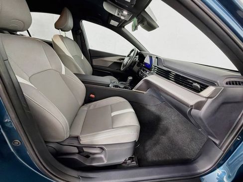 Used 2025 Toyota Camry SE FWD image 28