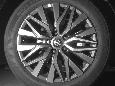 Used 2025 Nissan Altima 2.5 SV image 13