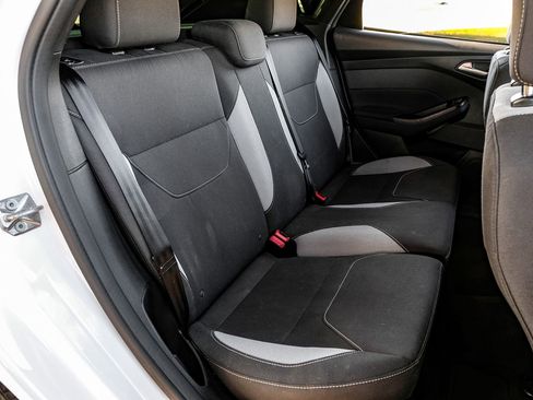 Used 2018 Ford Focus ST image 39