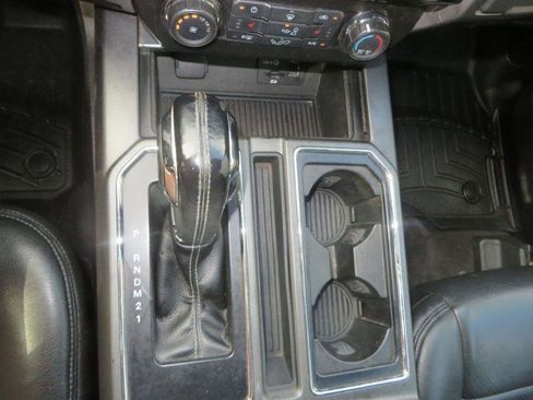 Used 2015 Ford F150 XLT w/ Equipment Group 302A Luxury AWD/4WD image 20