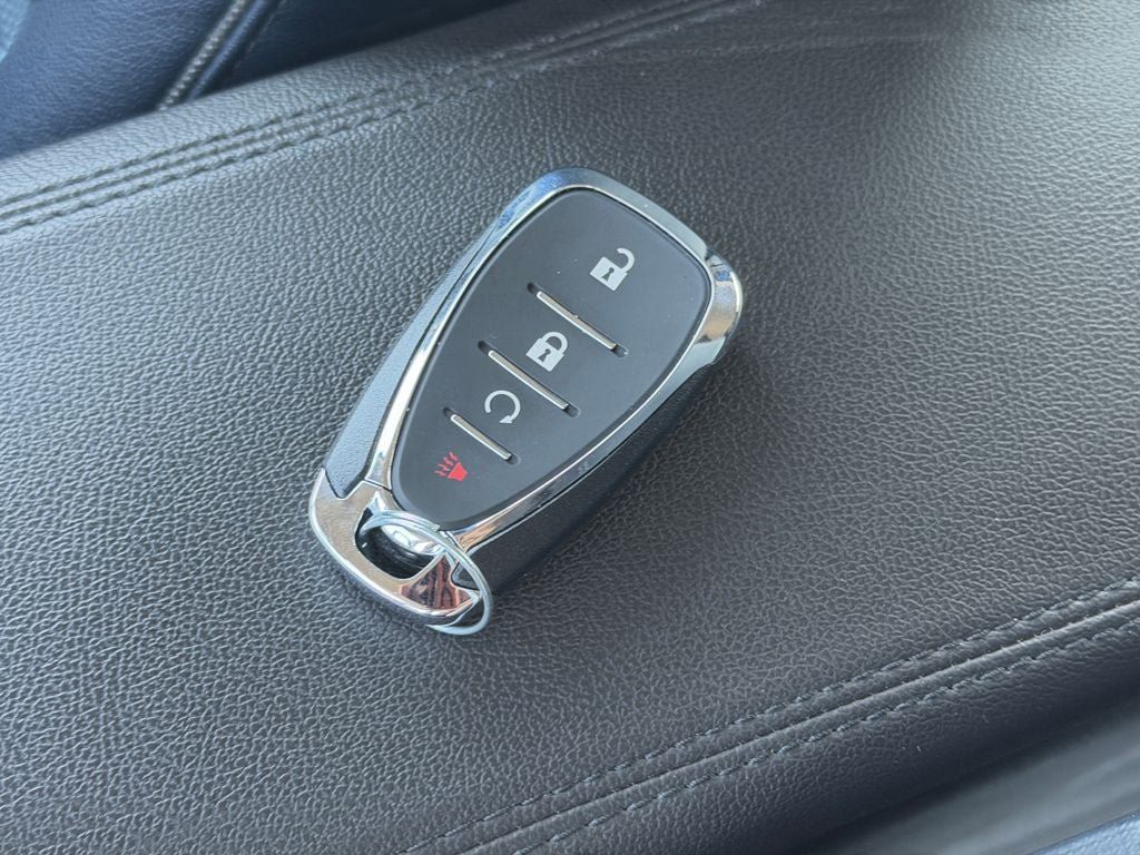 Used 2023 Chevrolet Bolt EUV LT w/ Convenience Package FWD image 31