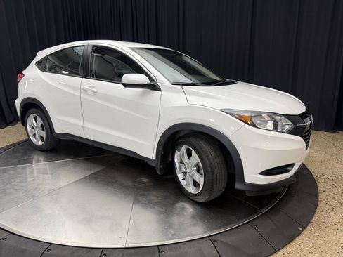 Used 2016 Honda HR-V LX image 11