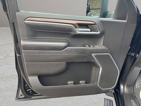 Used 2022 Chevrolet Silverado 1500 RST w/ Max Trailering Package image 5