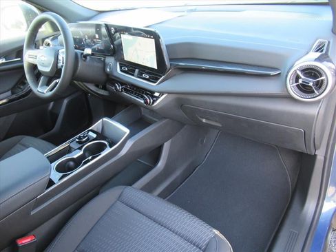 New 2026 Chevrolet Equinox LT w/ Safety and Technology Package image 10