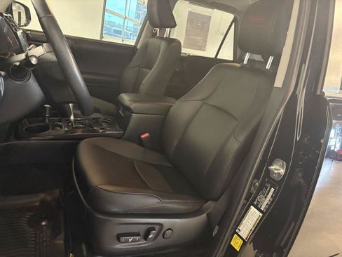 Used 2024 Toyota 4Runner TRD Off-Road Premium w/ Moonroof Package AWD/4WD image 16