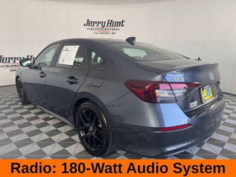 Used 2025 Honda Civic Sport image 9