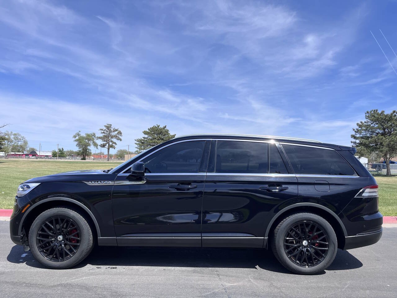 Used 2020 Lincoln Aviator Reserve w/ Equipment Group 202A AWD/4WD image 2