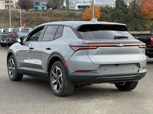 New 2026 Chevrolet Equinox EV LT image 3