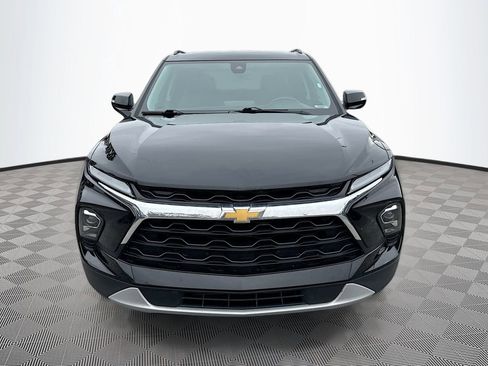 Used 2023 Chevrolet Blazer LT image 2